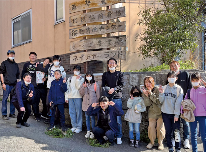 保養キャンプの参加者たちと
